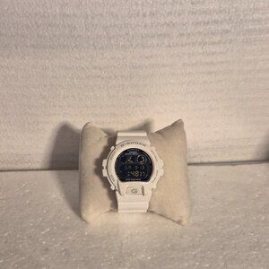 Casio G Shock digital in great shape - WHITE